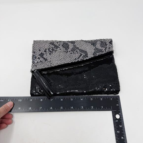 Big Buddha Black Gray Sequin Snake Print Clutch Envelope Purse Bag Tassel Zip - Picture 8 of 9